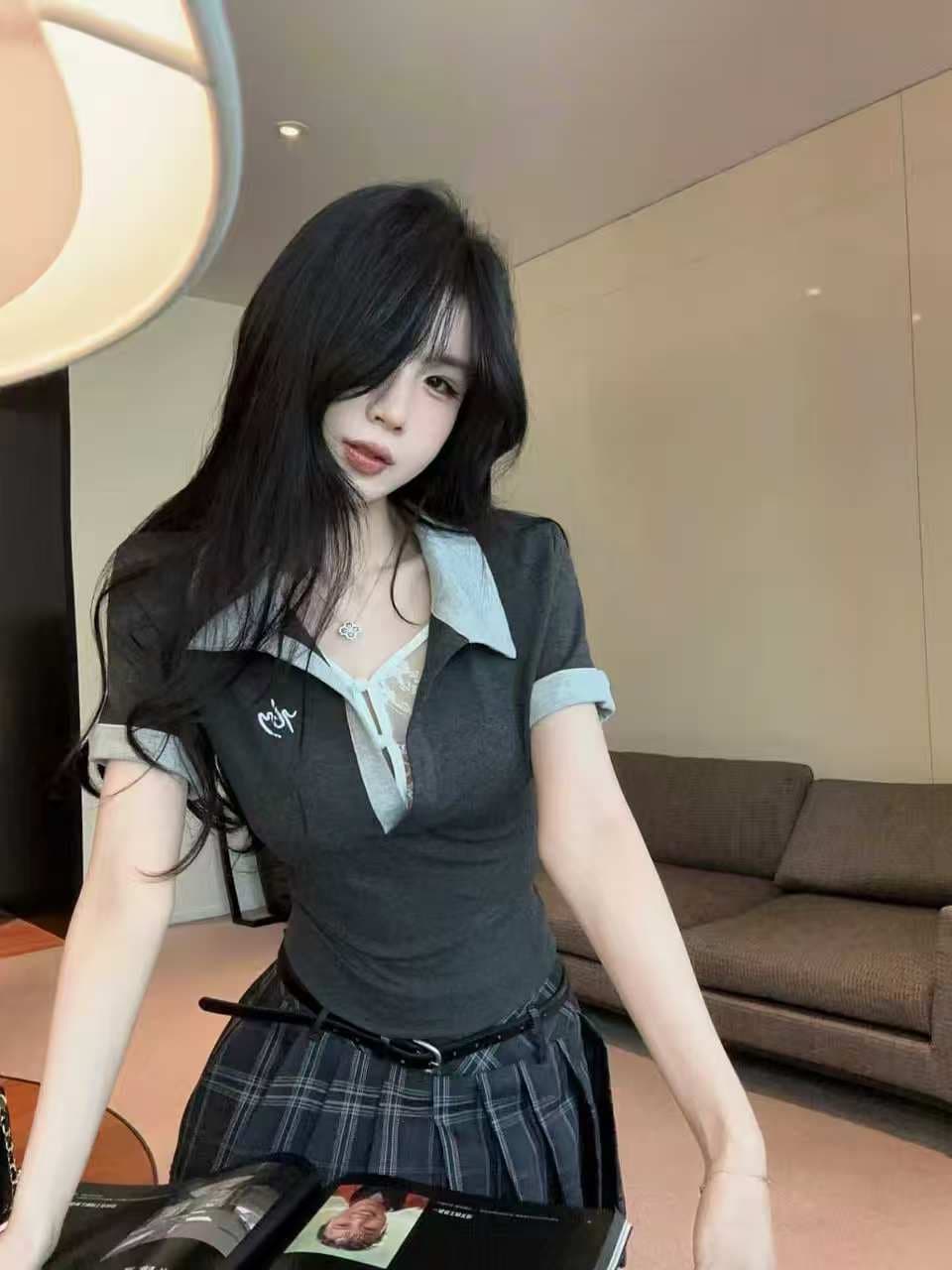 실사 페이크 레이어드 POLO 칼라 긍정적 인 어깨 반팔 티셔츠 여성 여름 2026 새로운 아메리칸 허리 수축 슬림해 보이는 핫걸 세트 이미지 2