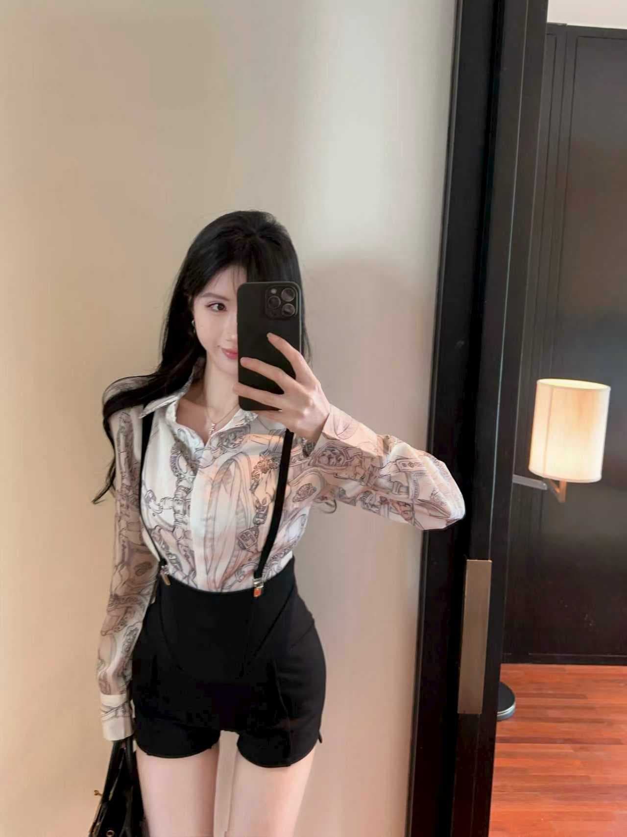 실사 순수한 욕망 바람 패션 프린트 POLO 칼라 긴팔 셔츠 새로운 자이언트 잘 생긴 하이웨이스트 멜빵 반바지 투피스 세트 이미지 3