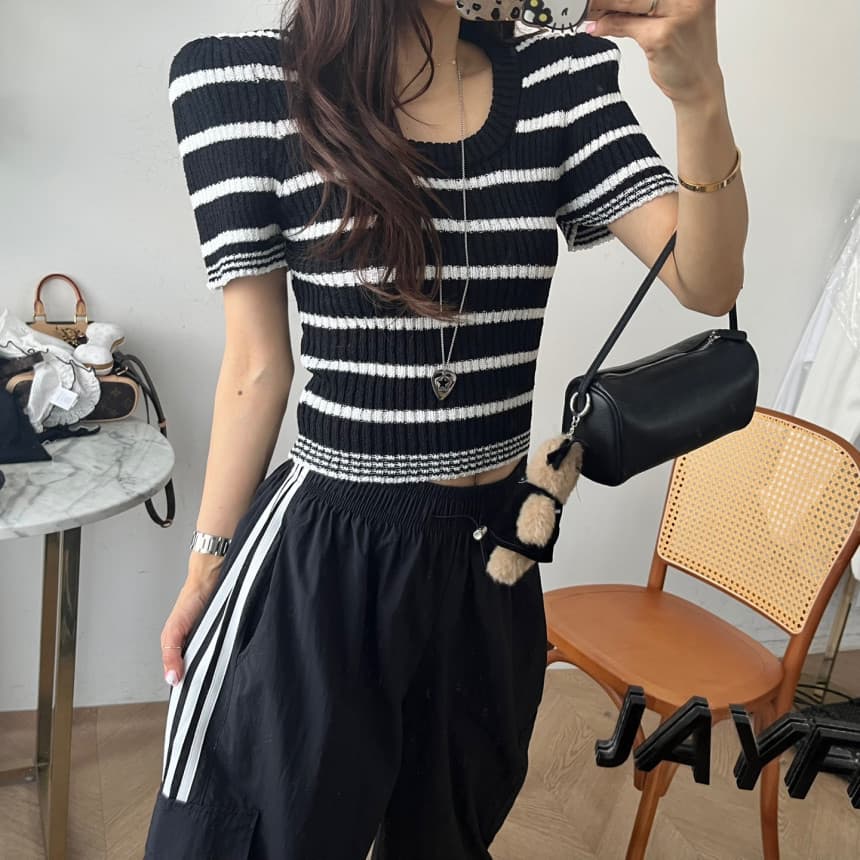 재고 있음 한국 패션 다용도 광장 칼라 반팔 몸매 가꾸기 쇼트 스타일 스트라이프 슬림해 보이는 니트 스웨터 한국 스타일 맨위 상세 이미지 5