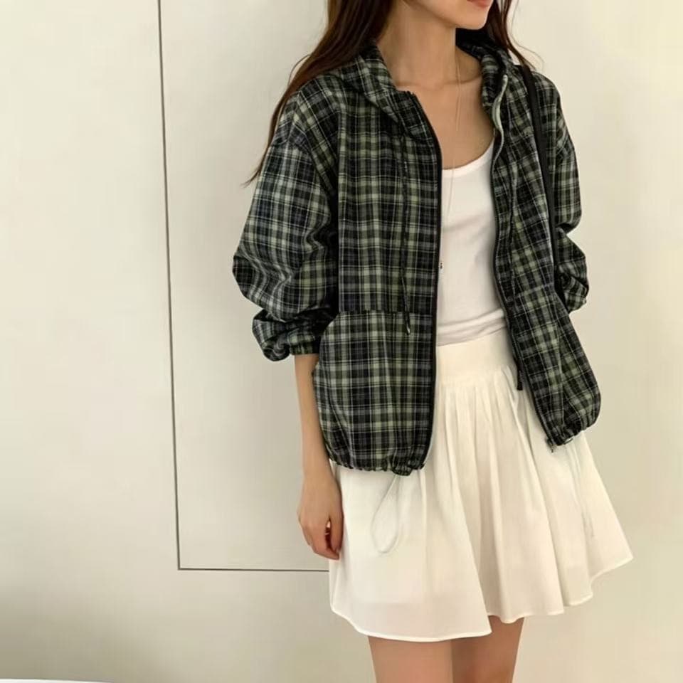 재고 있음 한 부서 학원 스타일 파란색 체크무늬 맨위 여성 폴로 칼라 루즈핏 얇은 스타일 캐주얼 체크무늬 짧은 긴팔 재킷 이미지 5