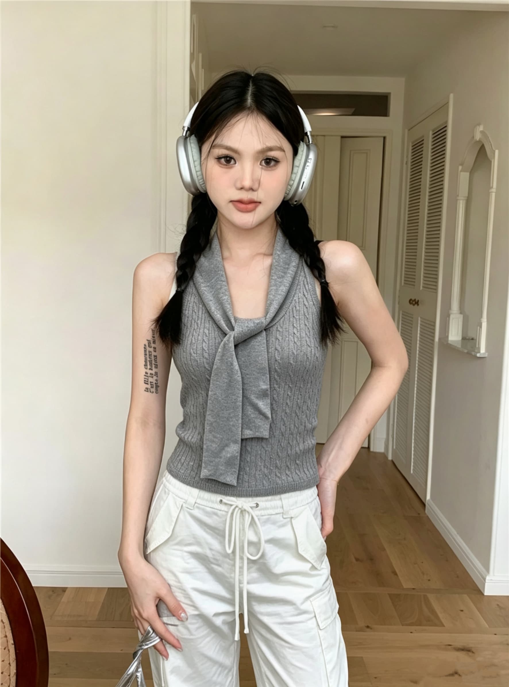 신제품 한 부서 단색 꽈배기 레이스업 조끼 니트 스웨터 여성 여름 민소매 몸매 가꾸기 슬림해 보이는 캐주얼 맨위 상세 이미지 4