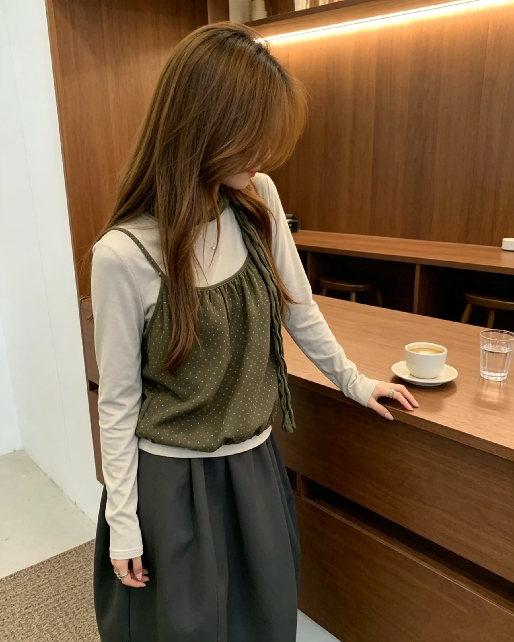 신제품 이른 가을 라운드 넥 긴팔 티셔츠 인사이드 잡아라. 의류 스택 착용 도트 무늬 캐미솔 투피스 세트 경기 스카프 상세 이미지 3