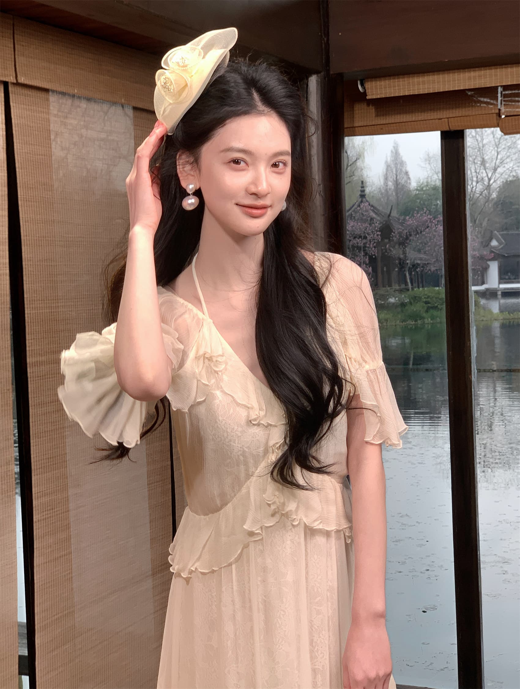 하나부터 순간 복숭아꽃섬 프랑스식 레트로 V넥 드레스 프릴 디자인 부드러운 슬림해 보이는 빅 플레어 스커트 상세 이미지 52