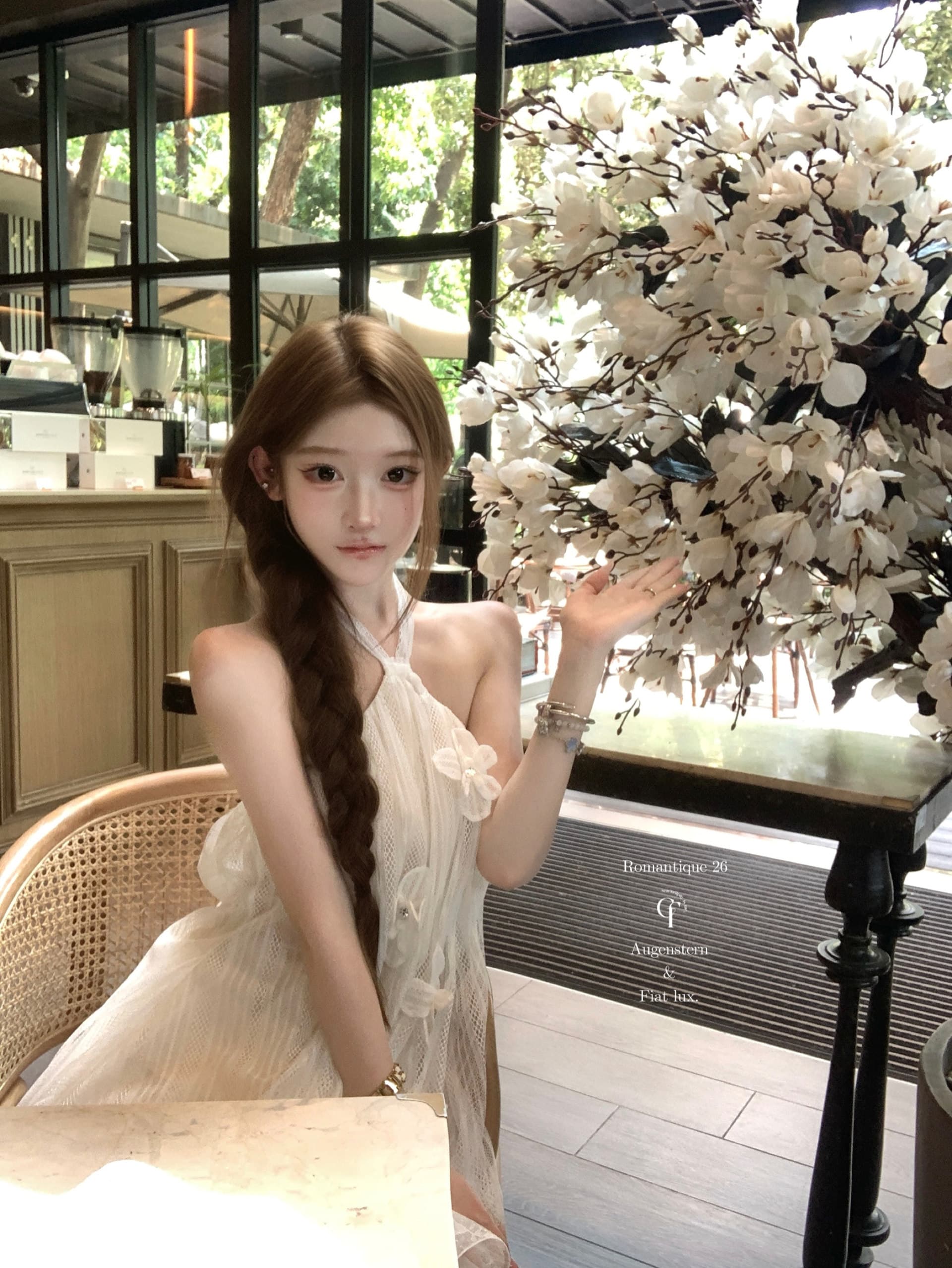 늦게 우산 우산 26 ss 무거운 꽃잎 화이트 캄파넬라 세과 행침 목 망사 꽃 맨위 파란색 주간 실크 라이 경기 서울 긴 바지 상세 이미지 57