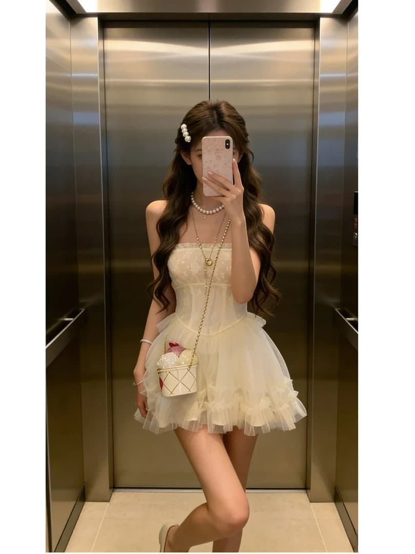 가시 마녀 분위기 센스 섹시함 주름 튜브탑 레이스 백리스 퍼프 드레스 슬림해 보이는 허리 수축 미니 스커트 여성 이미지 4