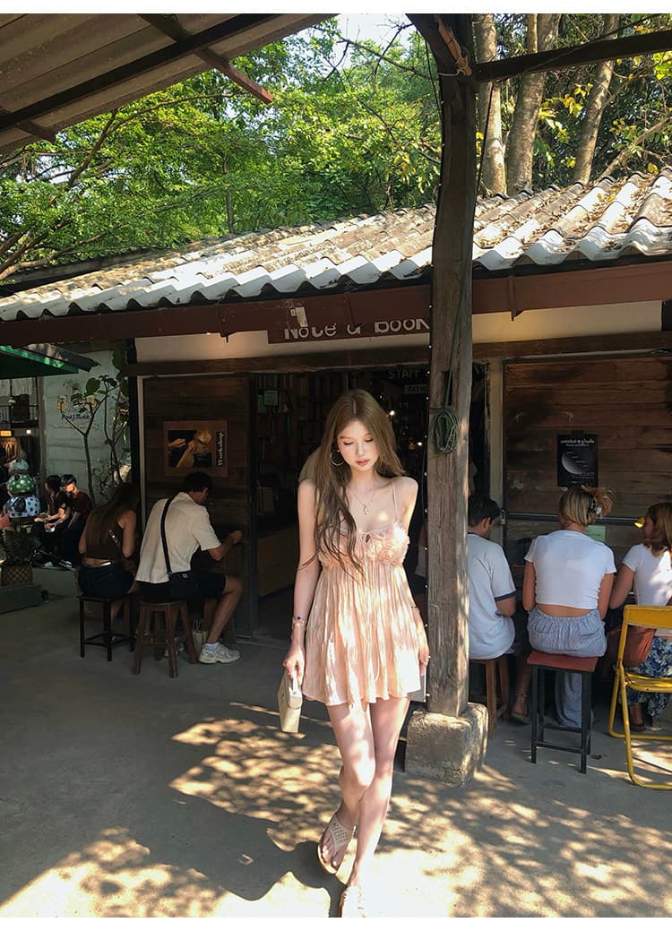 tongiiuu 트윈 룸 달콤한 사쿠라 디자인 센스 꽃 주름 슬립 여성 드레스 한 마디 슬림해 보이는 미니 스커트 여름 상세 이미지 9