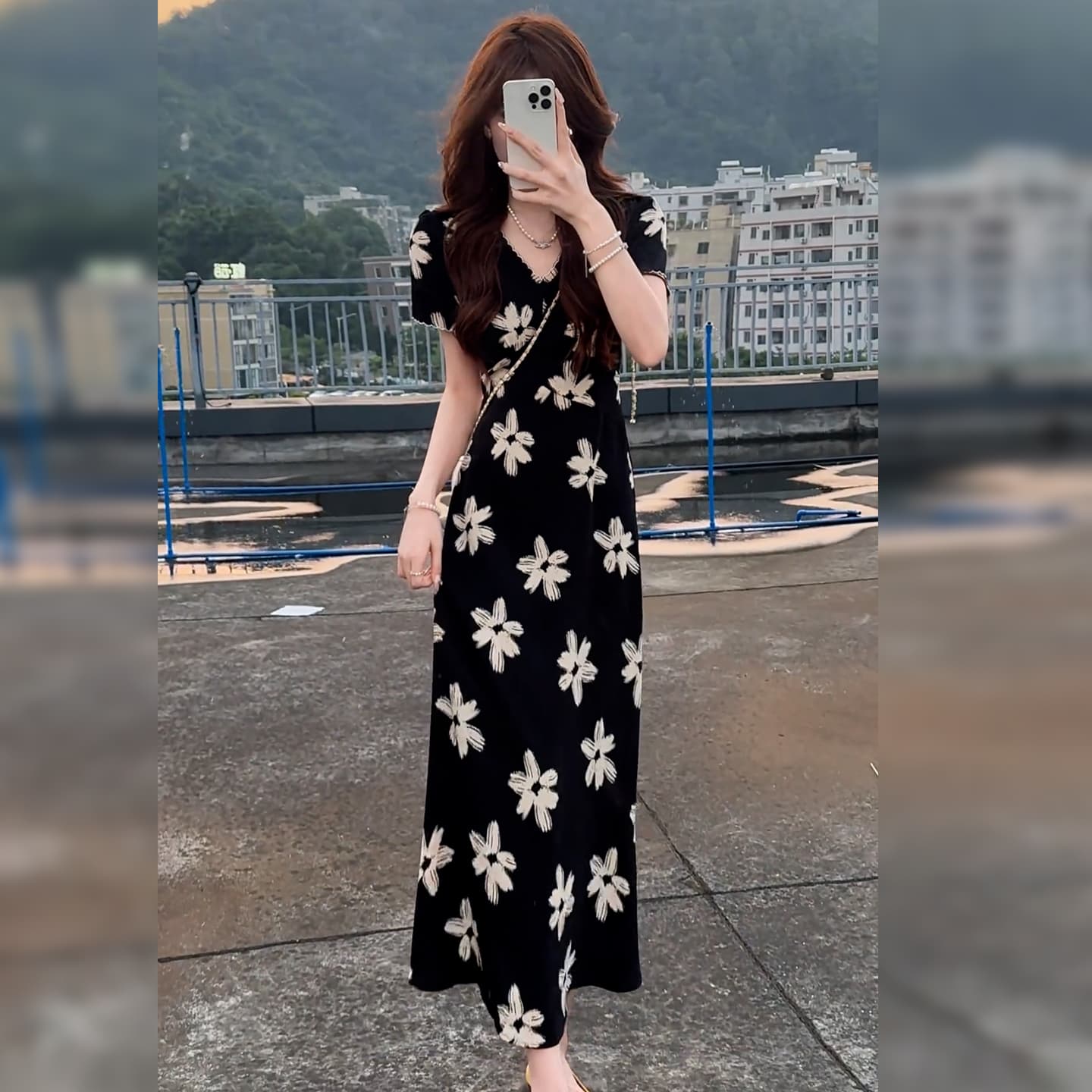 빅 사이즈 프랑스식 품격 로얄 자매 바람 검정색 꽃무늬 V넥 드레스 여름 새로운 몸매 가꾸기 표지 배 롱 코트 치마 상세 이미지 5