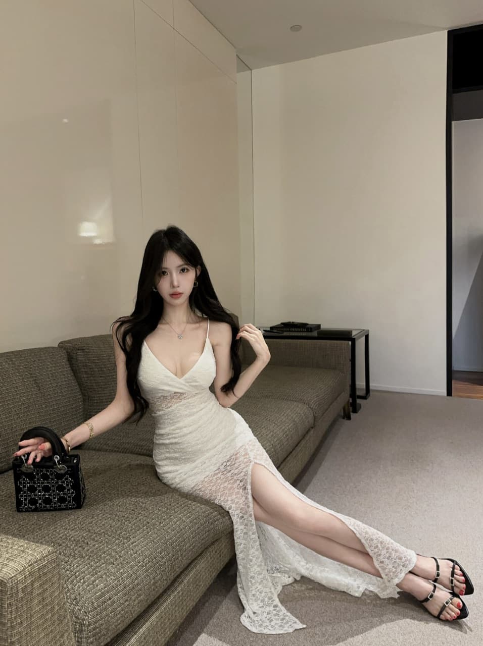 실사 섹시함 V넥 롱 코트 레이스 드레스 상세 이미지 5