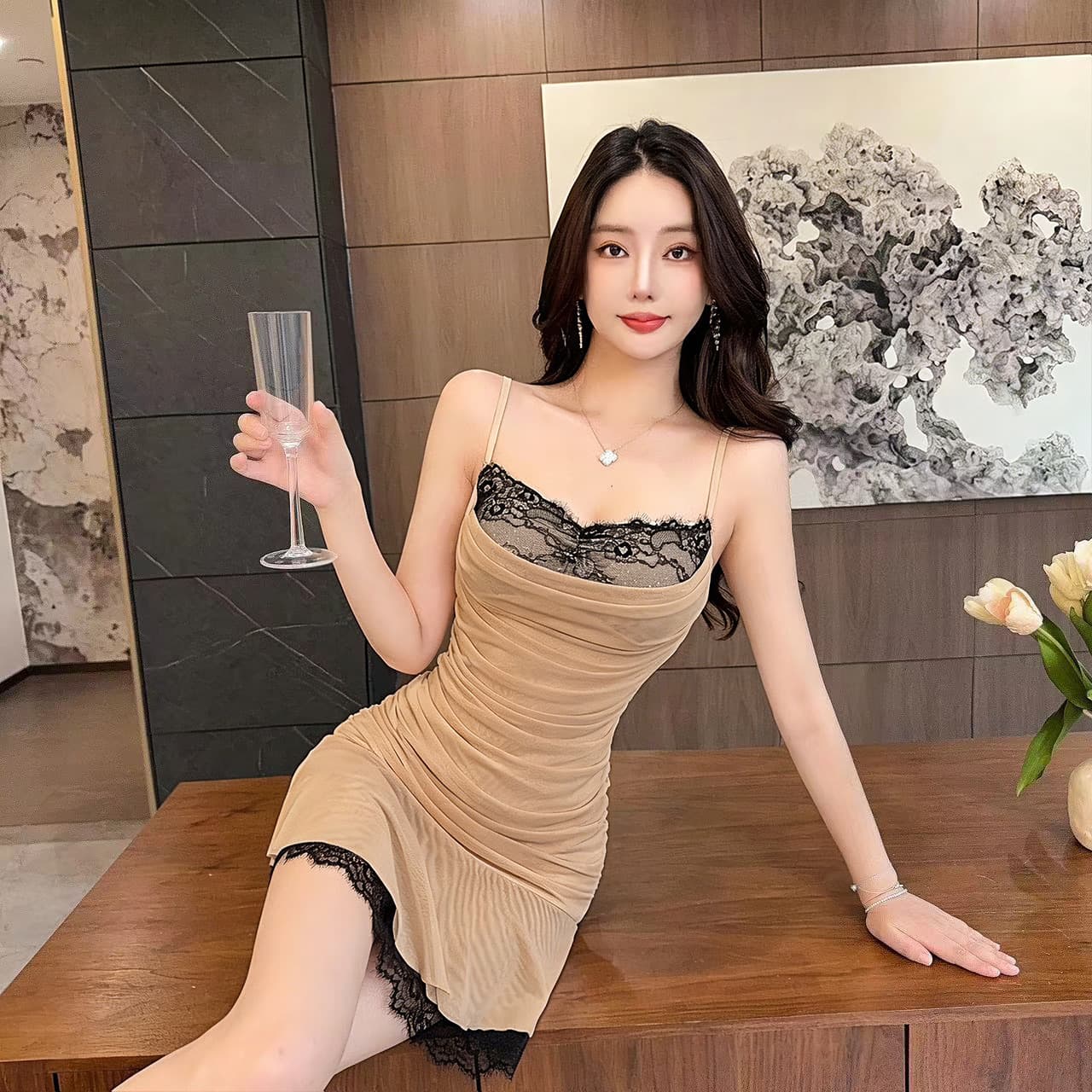 실사 섹시함 낮은 가슴 레이스 조각 망사 슬립 드레스 상세 이미지 4