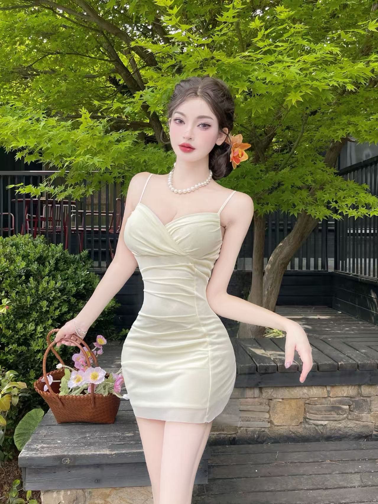 실사 망사 낮은 가슴 단색 슬립 드레스 상세 이미지 3
