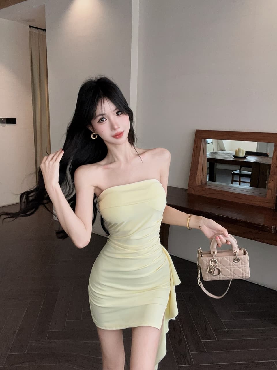 실사 쇼트 스타일 튜브탑 드레스 복장 상세 이미지 19