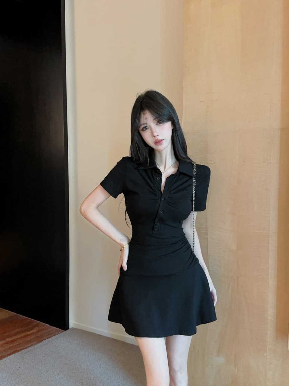 실사 면 소재 폴로 칼라 검정색 큰 진자 드레스 상세 이미지 9