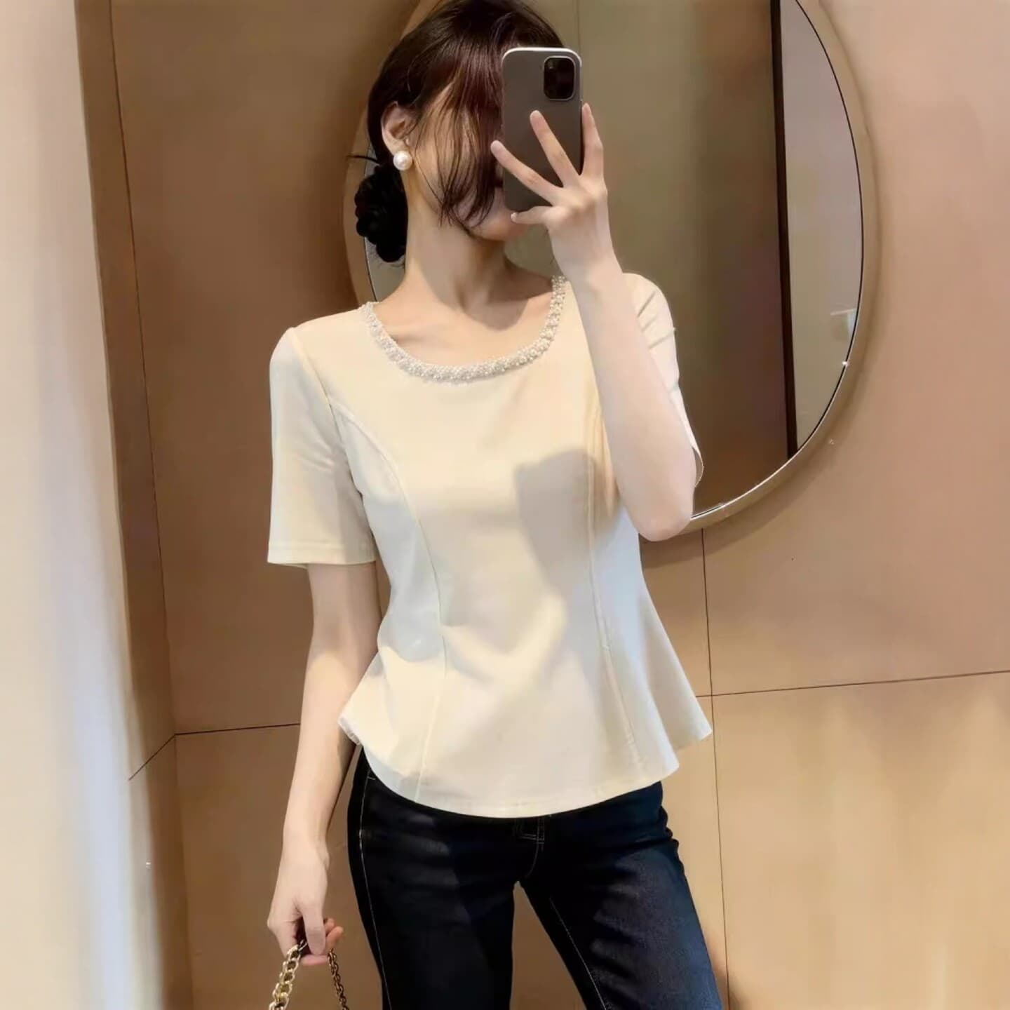 무거운 작업 유럽 상품 광장 칼라 반팔 티셔츠 여성 여름 새로운 레트로 디자인 고급 센스 긍정적 인 어깨 몸매 가꾸기 비즈 박기 맨위 상세 이미지 2
