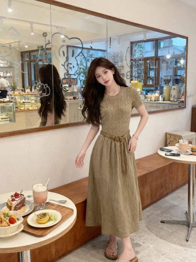 프랑스식 니트 패치워크 여성 드레스 복잡한 고대 돈 고급 센스 2026 새로운 벨트 허리 수축 부드러운 중간 길이 스커트 상세 이미지 2