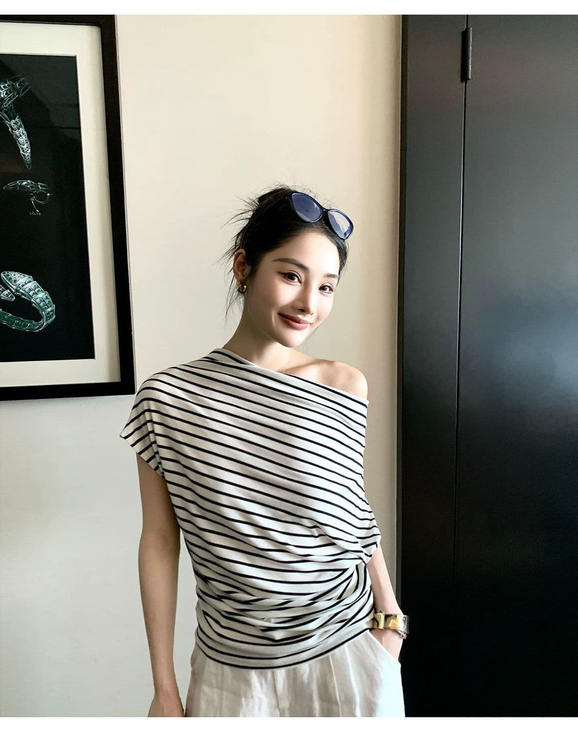 원본 품질 프랑스식 익스트림 제인 바람 비스듬한 어깨 스트라이프 티셔츠 2026 가을 새로운 도시 다용도 풀오버 맨위 여성 상세 이미지 20