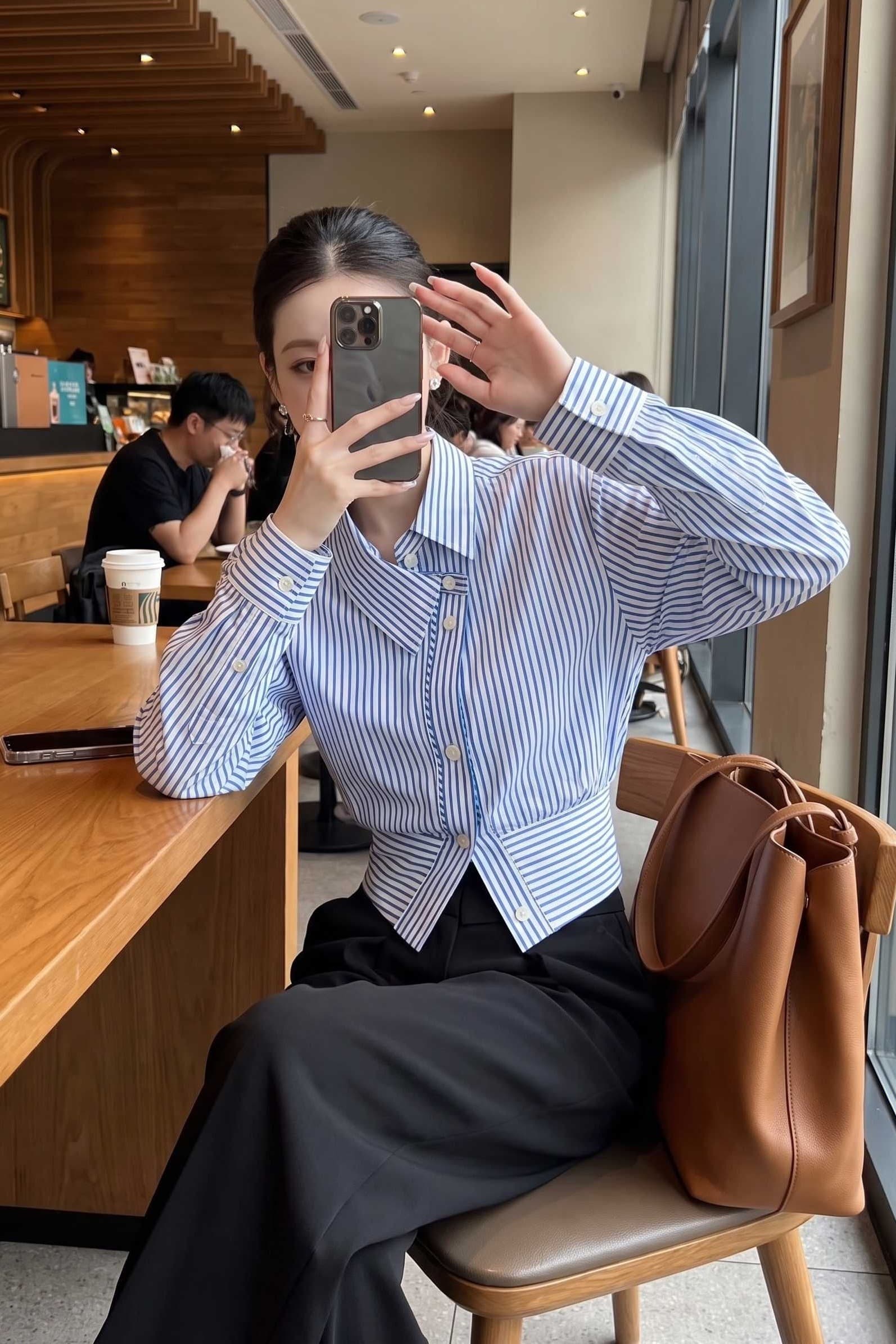 프랑스식 고급 센스 파란색 스트라이프 여성 셔츠 2026 년 가을 새로운 품격 연령 감소 다용도 빛 럭셔리 바람 맨위 이미지 5