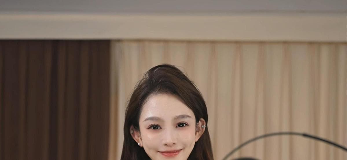폭발 황색 베이비 칼라 모직 코트 여성 2026 가을 겨울 새로운 한국 스타일 두꺼운 중간 길이 자켓 상세 이미지 18