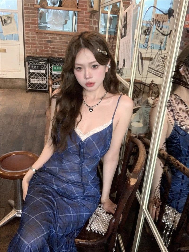2026 프랑스식 슈퍼 요정 레트로 블루 체크무늬 슬립 여성 드레스 여름 휴가 품격 백리스 허리 수축 슬림해 보이는 롱 스커트 상세 이미지 18