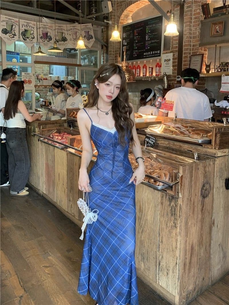 2026 프랑스식 슈퍼 요정 레트로 블루 체크무늬 슬립 여성 드레스 여름 휴가 품격 백리스 허리 수축 슬림해 보이는 롱 스커트 상세 이미지 20
