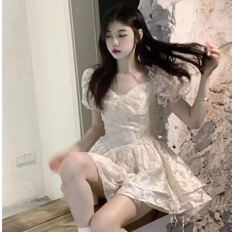 프랑스식 레트로 부드러운 여름 새로운 꽃무늬 거품 소매 여성 드레스 달콤함 허리 수축 슬림해 보이는 공주 퍼프 스커트 상세 이미지 2