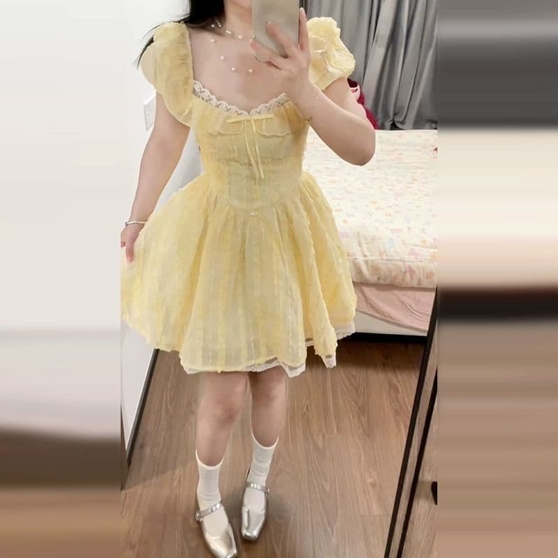 황색 광장 칼라 소녀 거품 소매 수신 귀여운 드레스 허리 수축 프랑스식 슬림해 보이는 달콤함 치마 공주 미니 스커트 여성 상세 이미지 2
