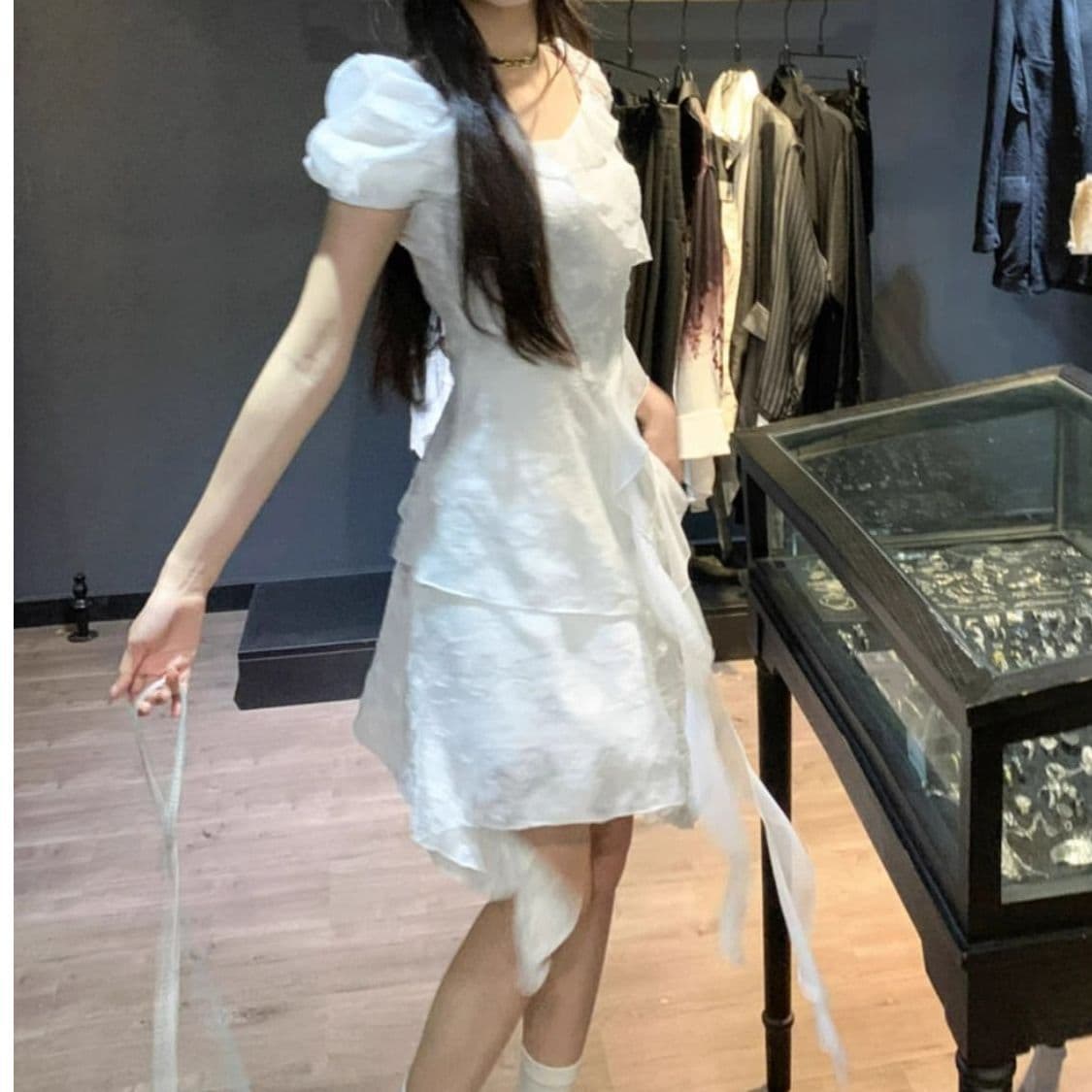 프랑스식 불규칙 연꽃 잎 여름 화이트 새로운 허리 수축 첫사랑 품격 휴가 슬림해 보이는 공주 치마 드레스 이미지 3