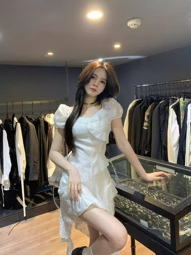 프랑스식 불규칙 연꽃 잎 여름 화이트 새로운 허리 수축 첫사랑 품격 휴가 슬림해 보이는 공주 치마 드레스 상세 이미지 4