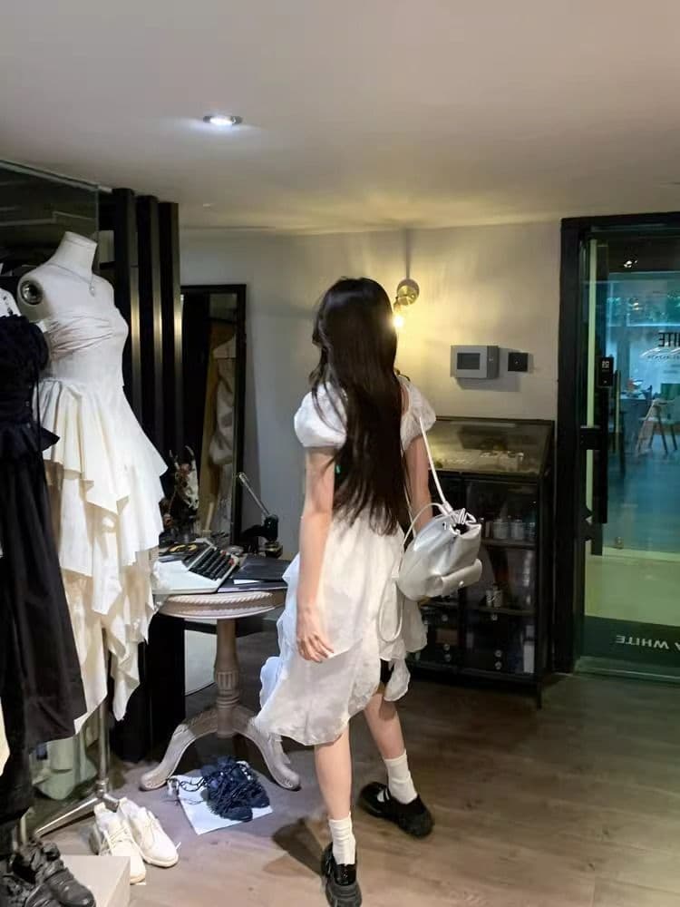 프랑스식 불규칙 연꽃 잎 여름 화이트 새로운 허리 수축 첫사랑 품격 휴가 슬림해 보이는 공주 치마 드레스 상세 이미지 5