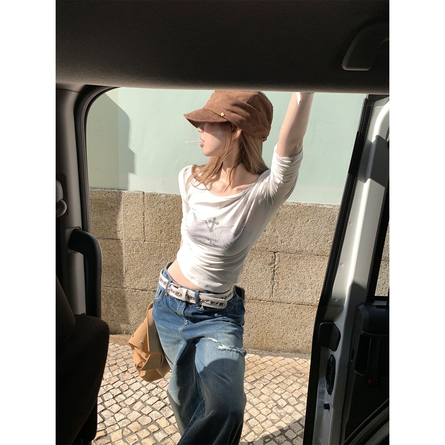 실사 자연 부담하지 마세요. 센스 p 사람들 거리 밖 느슨함 일상 접기 측면 넓은 다리 클래식 워시 물 데님 이미지 3