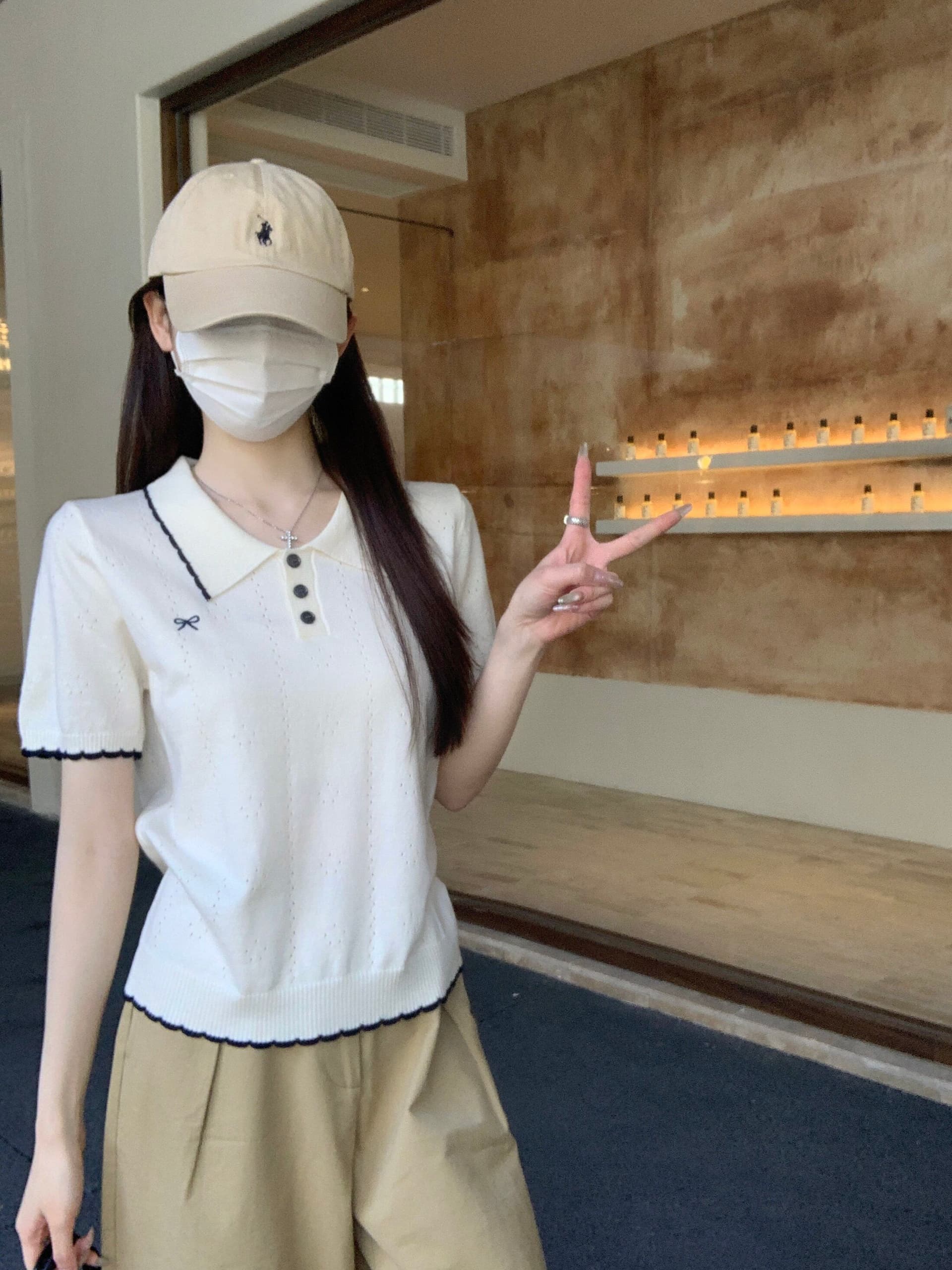 부드러운 POLO 칼라 프릴 반팔 니트 스웨터 여성 2026 여름 새로운 배색 측면 몸매 가꾸기 슬림해 보이는 맨위 트렌디 상세 이미지 19