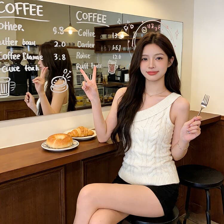 새로운 마 무늬 비스듬한 어깨 니트 쇼트 스타일 허리 수축 캐미솔 레트로 순수한 욕망 바람 외출용 작은 키 품격