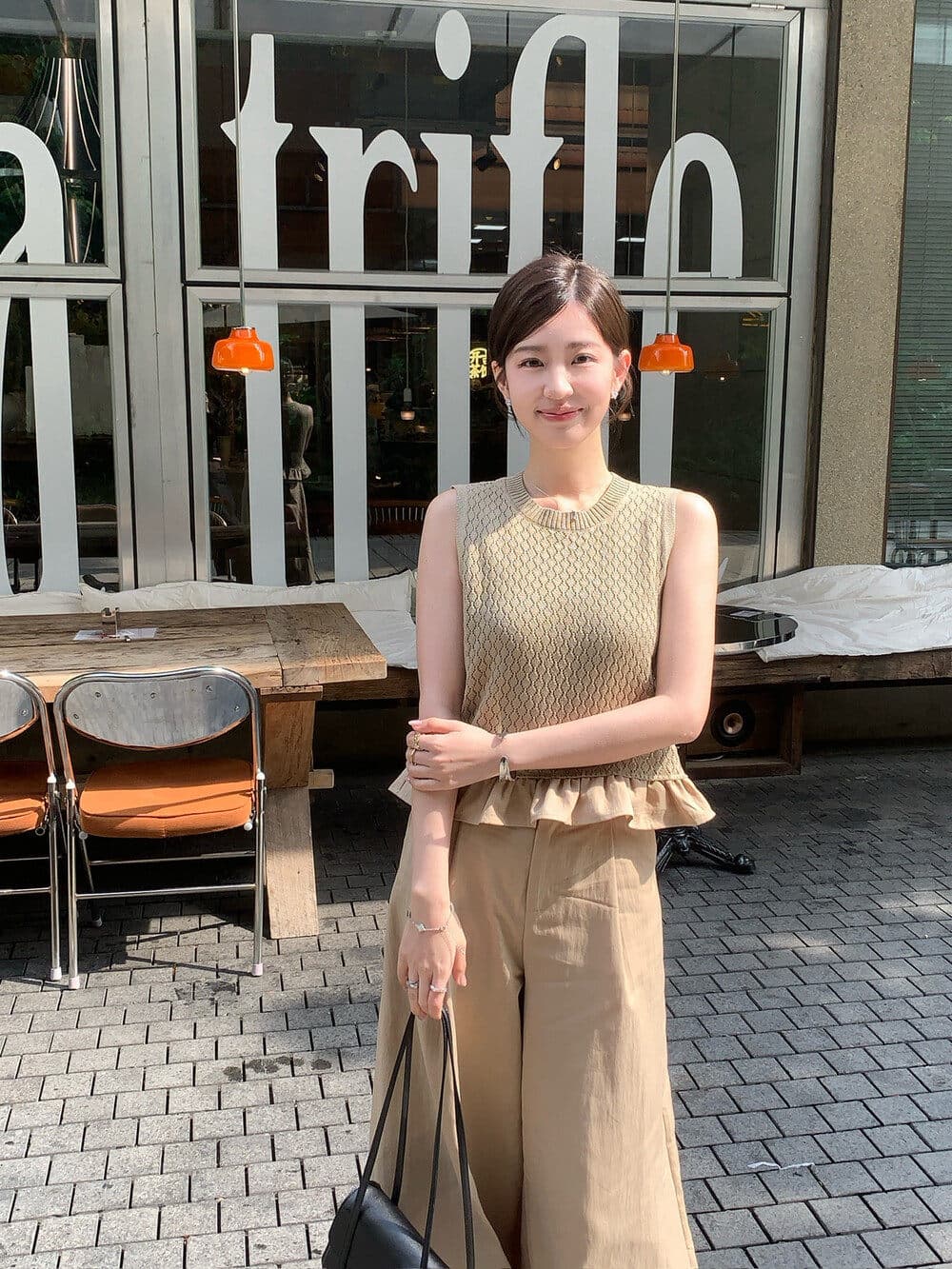 onion 여름 새로운 하얀 달빛 그게 바로 비전 센스 홀로우 아웃 디자인 섹션 레이스 조끼 작은 셔츠 캐주얼 바지 투피스 세트 이미지 2
