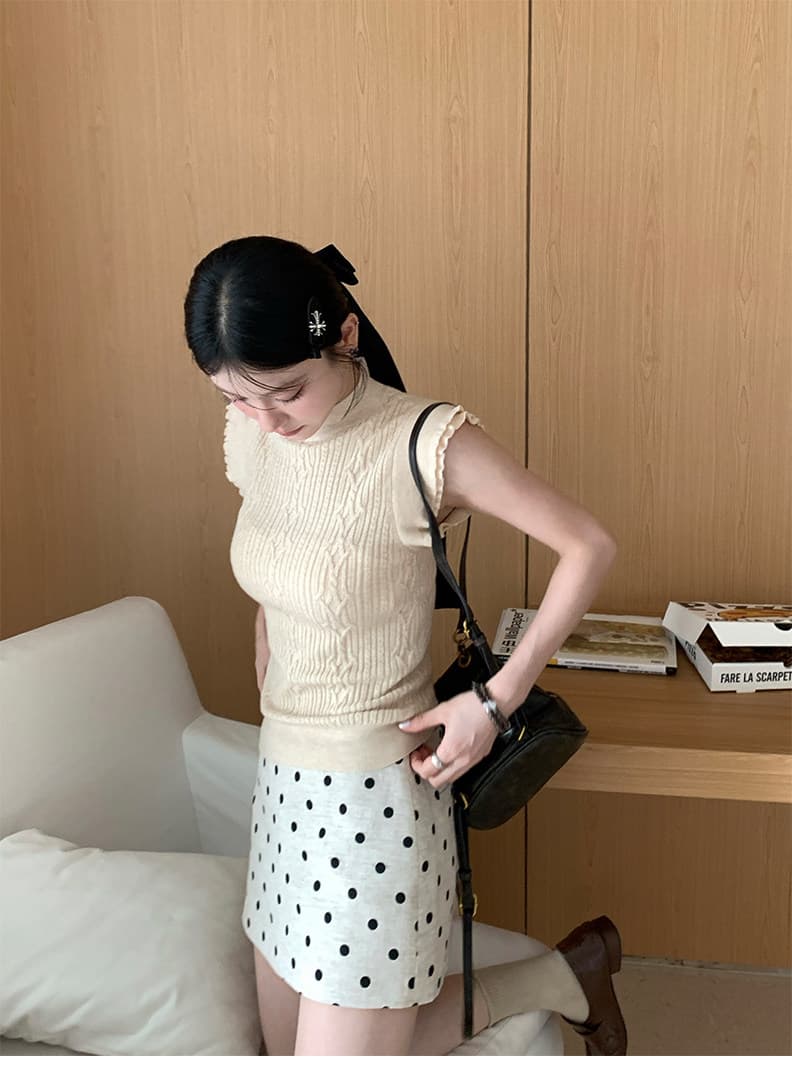 스탠드 칼라 양모 몸매 가꾸기 작은 날다 소매 짠 셔츠 여성 2026 새로운 민소매 조끼 맨위 높음 지혜 센스 상세 이미지 8