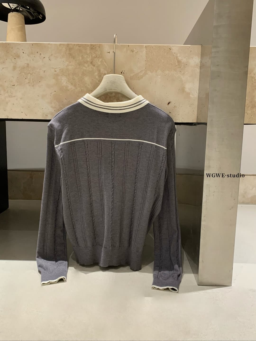 배색 POLO 칼라 트위스트 무늬 니트 스웨터 만나는 스웨터 여자 가을 겨울 캐주얼 긴팔 루즈핏 슬림해 보이는 인사이드 잡아라. 의류 상세 이미지 12