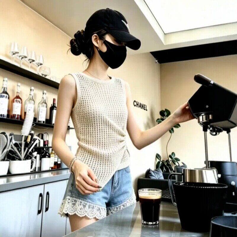 미니멀리즘 바람 단색 홀로우 아웃 라운드 넥 민소매 니트 티셔츠 여성 여름 새로운 몸매 가꾸기 슬림해 보이는 고유 한 캐주얼 맨위 상세 이미지 2