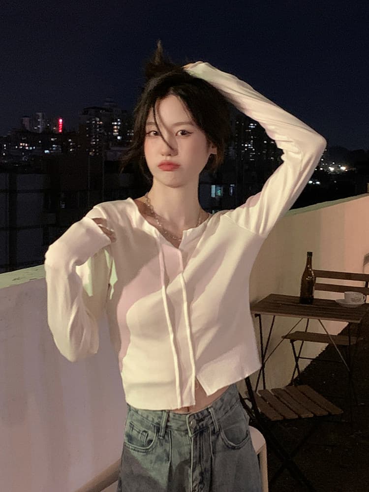 순수한 욕망 핫걸 화이트 긍정적 인 어깨 긴팔 티셔츠 여성 디자인 센스 작은 대중 V넥 몸매 가꾸기 슬림해 보이는 봄 가을 겨울 맨위 상세 이미지 4
