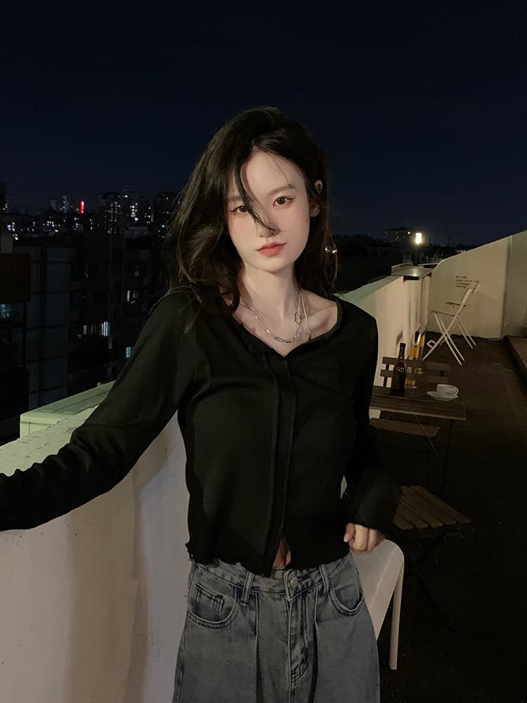 순수한 욕망 핫걸 화이트 긍정적 인 어깨 긴팔 티셔츠 여성 디자인 센스 작은 대중 V넥 몸매 가꾸기 슬림해 보이는 봄 가을 겨울 맨위 상세 이미지 16