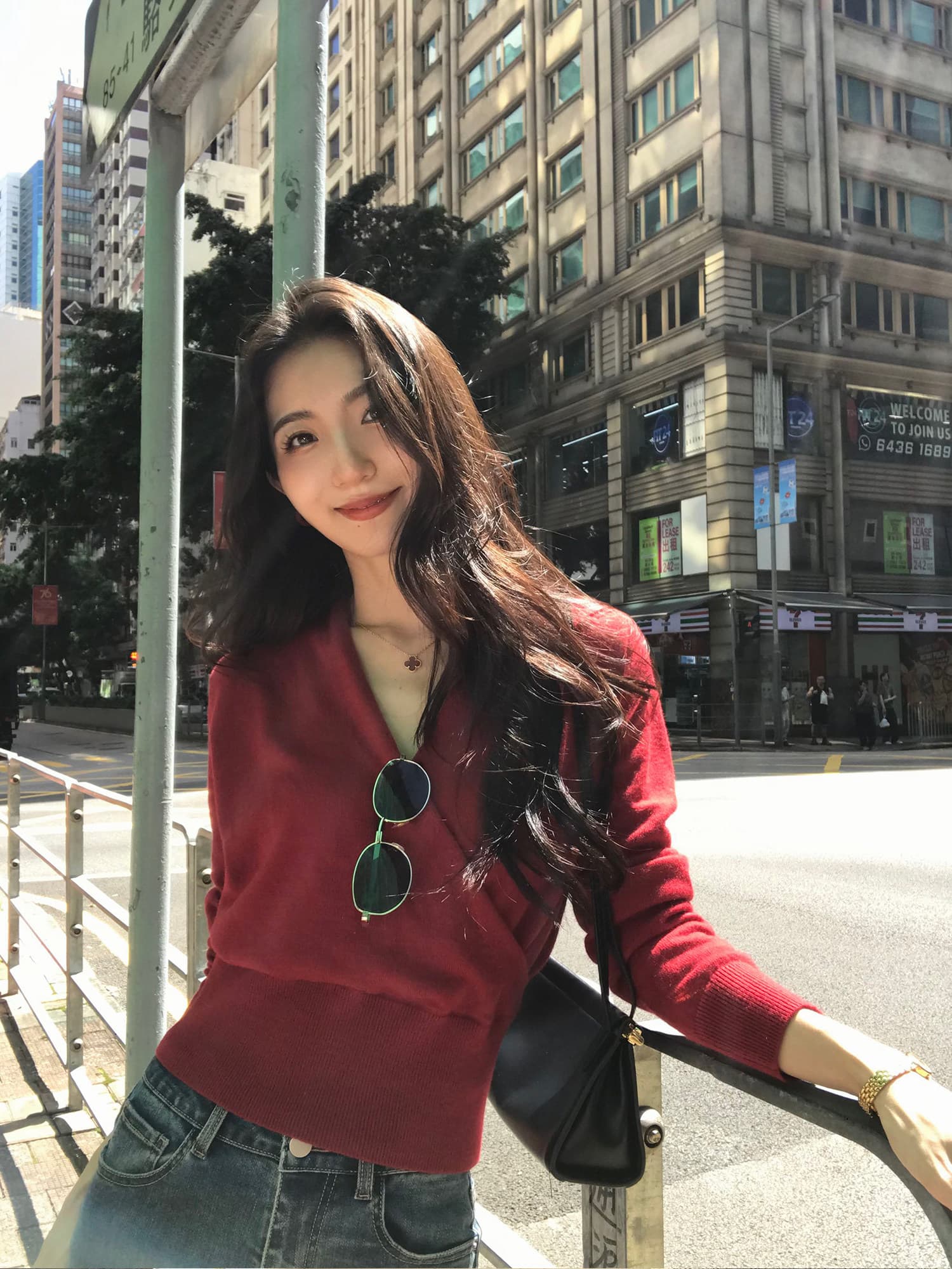 mulvan 느슨함 오래된 돈 조정 디자인 센스 십자가 니트 스웨터 여성 풀오버 V넥 스웨터 품격 맨위 이미지 3