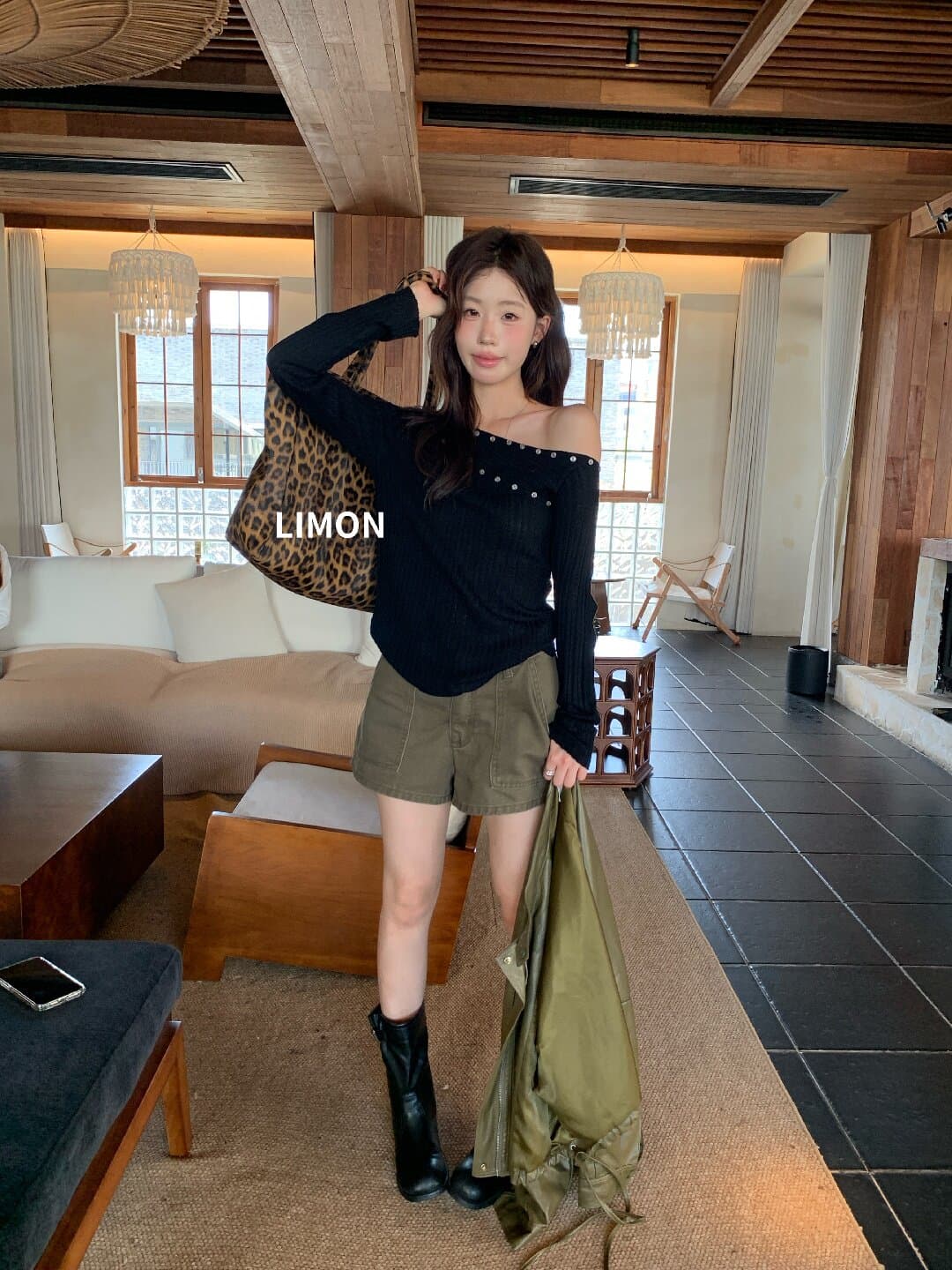 the limon 레몬 녹차 2026 가을 비스듬한 칼라 단추 니트 스웨터 여성 긴 소매 오프숄더 디자인 맨위 상세 이미지 51