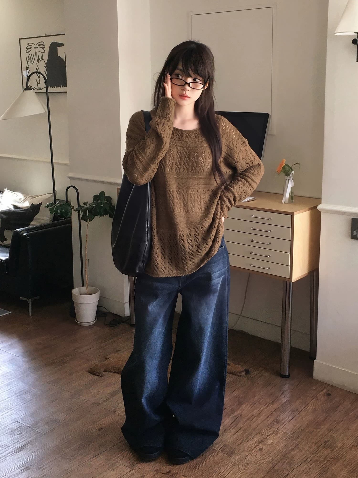 카키 색 자수 홀로우 아웃 블라우스 여자 가을 느긋한 느슨함 센스 착용 가져 가라. 루즈핏 라운드 넥 스웨터 니트 맨위 이미지 4