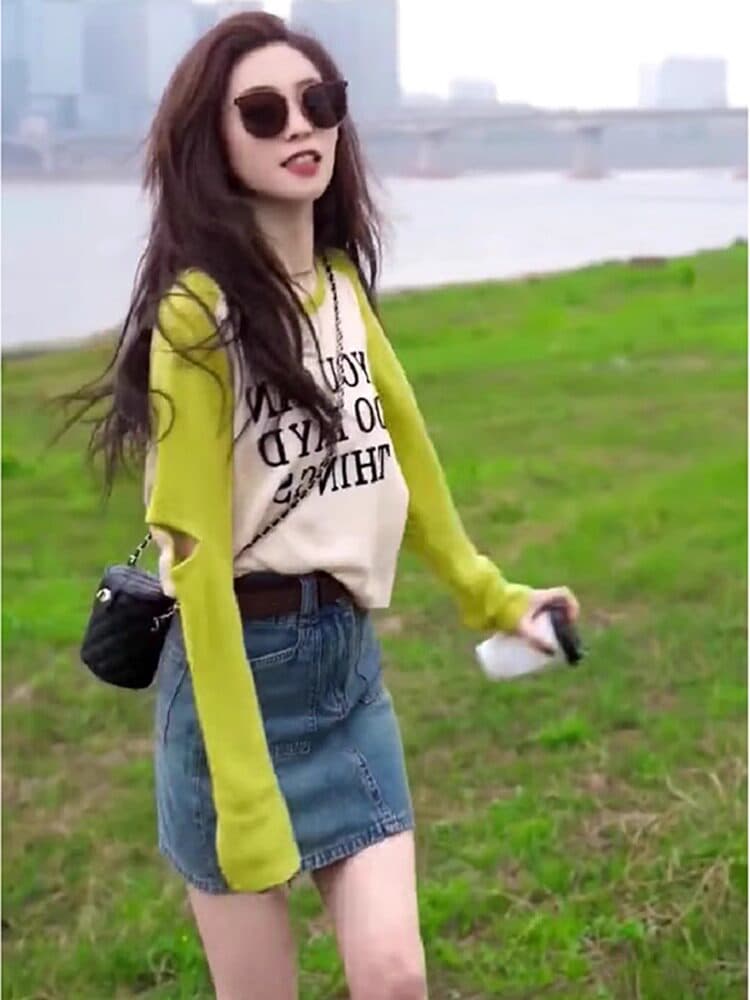 2026 이른 가을 새로운 패치워크 배색 삽입 어깨 긴팔 찢어진 부분 티셔츠 여성 고유 한 슈퍼 잘 생긴 외국 가스 연령 감소 맨위 상세 이미지 2