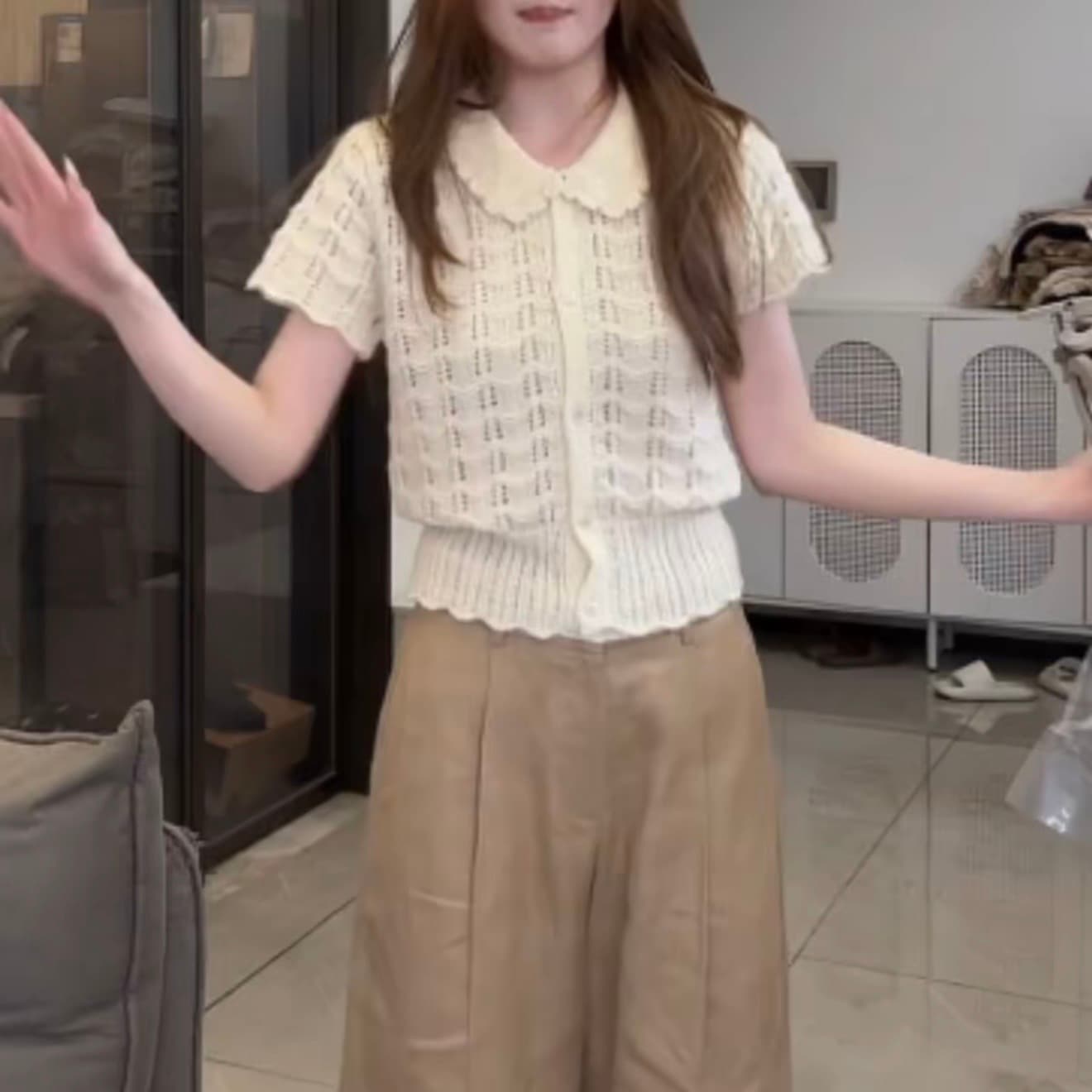 here 부드러운 안개 구름 제직 프랑스식 작은 대중 디자인 센스 홀로우 아웃 디자인 쇼트 스타일 니트 반팔 맨위 이미지 3