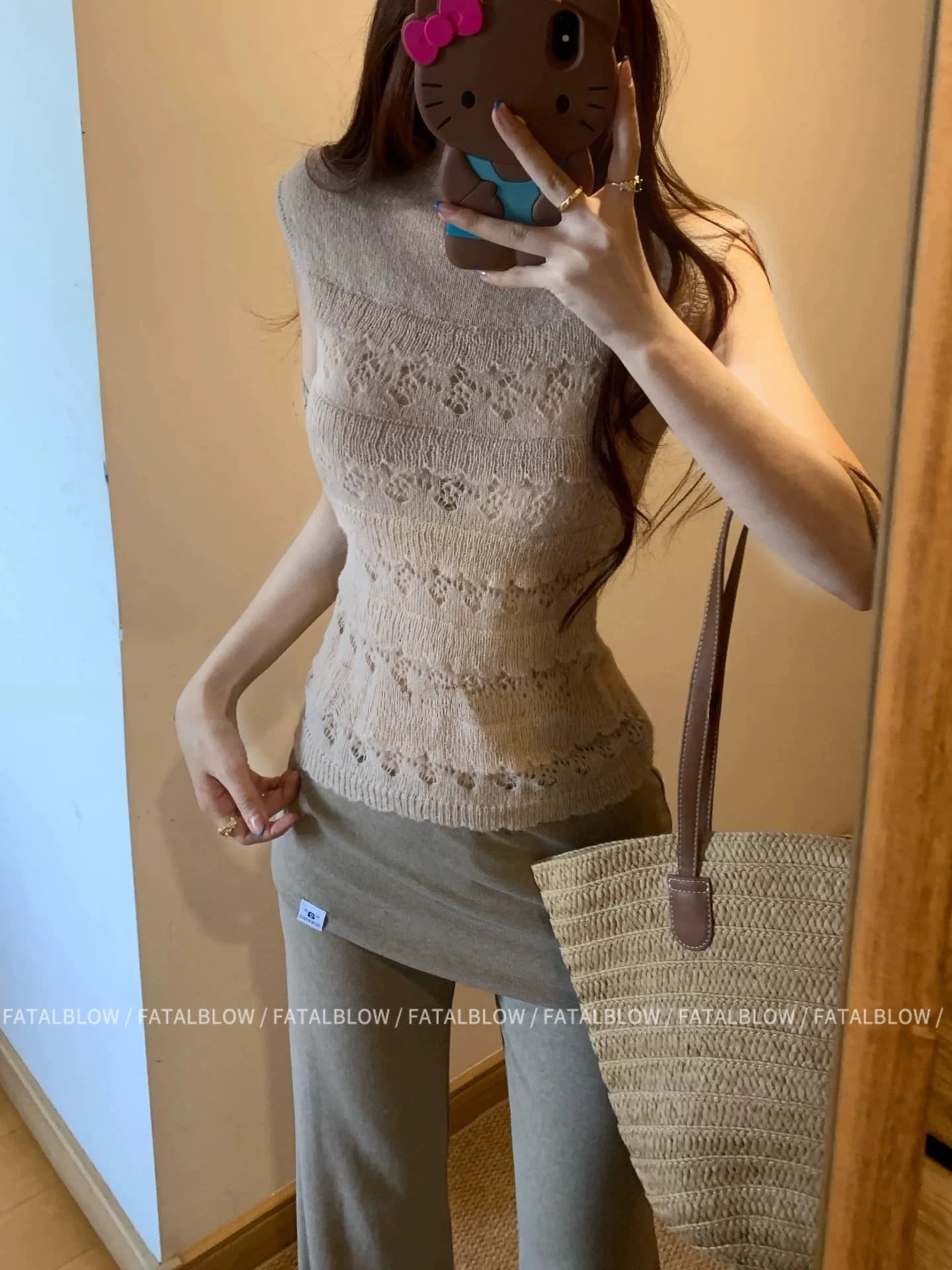 프랑스식 레트로 홀로우 아웃 자수 민소매 니트 스웨터 여성 여름 품격 허리 수축 몸매 가꾸기 슬림해 보이는 쇼트 스타일 조끼 맨위 이미지 2
