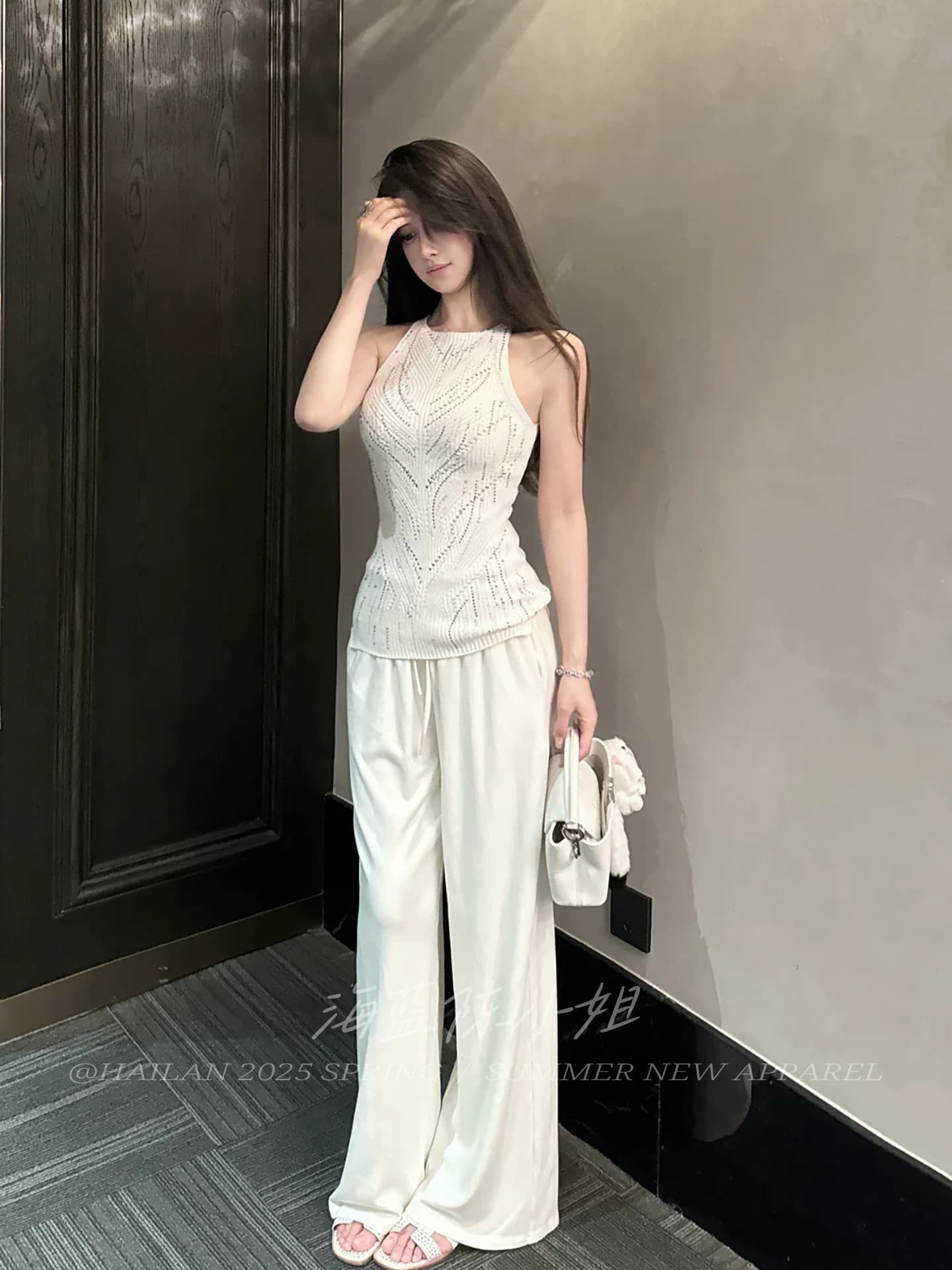 프랑스식 홀로우 아웃 핫픽스 조끼 여성 가을 고급 센스 명문 여성 품격 몸매 가꾸기 슬림해 보이는 아름다운 외출용 민소매 맨위 상세 이미지 3