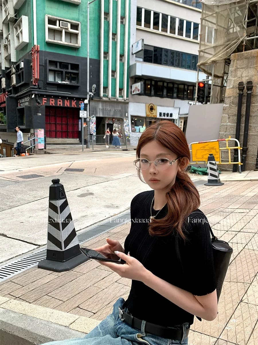 토마토 남자 jennie 같은 단락 오래된 돈 바람 얼음 마 라운드 넥 니트 반팔 맨위 여성 긍정적 인 어깨 몸매 가꾸기 슬림해 보이는 티셔츠 이미지 3