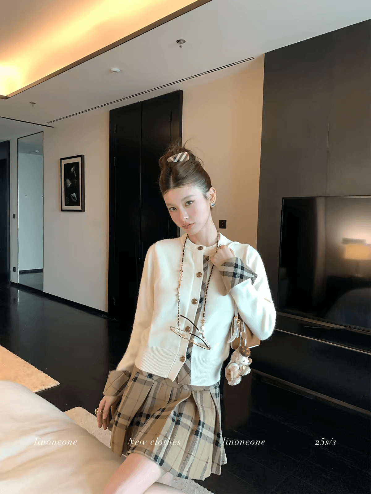 linoneone 우유 커피 학원 쌀 화이트 패치워크 페이크 레이어드 스웨터 오픈 가디건 카키 체크무늬 반신 치마 세트 상세 이미지 2
