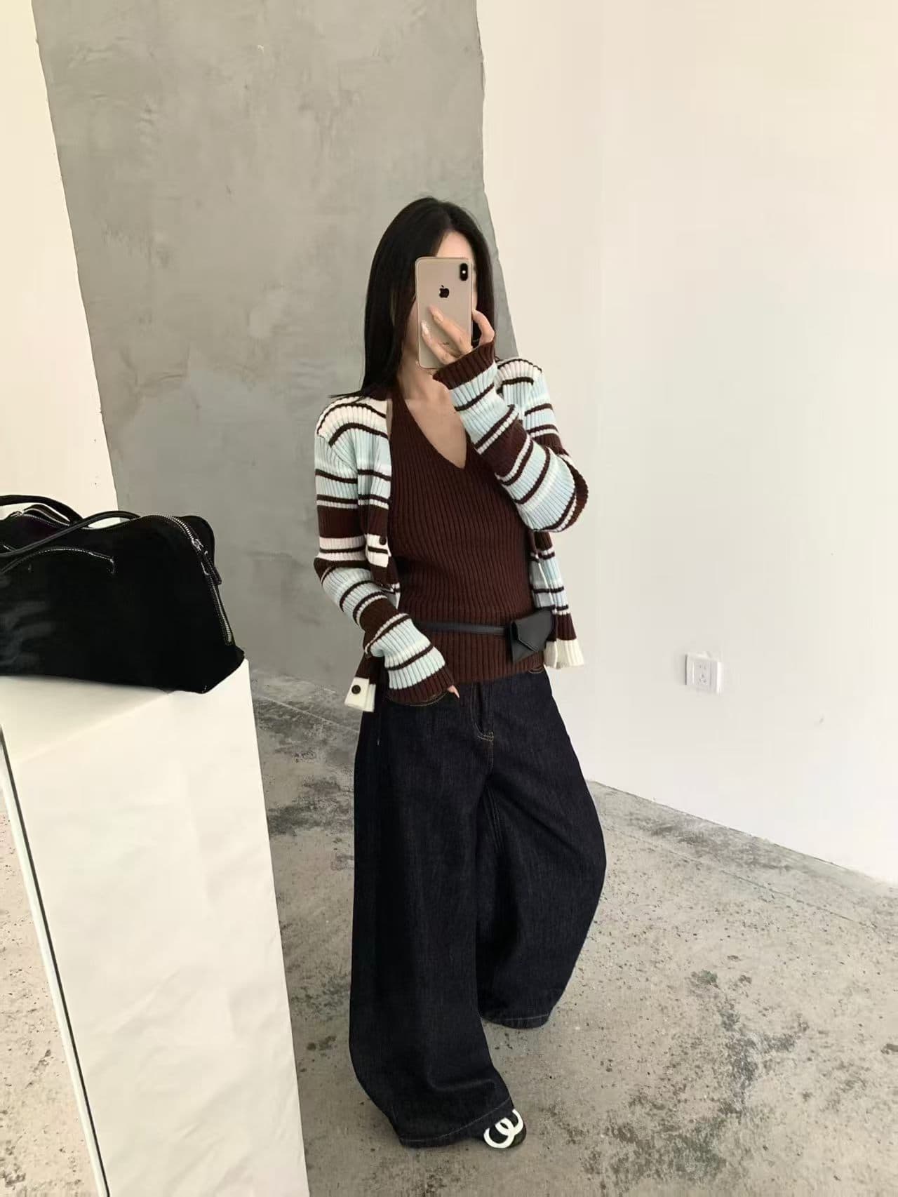 세련된 모델 학생 가을 겨울 한 부서 배색 행침 목 조끼 스트라이프 니트 오픈 가디건 두 조각 여성 세트 이미지 4