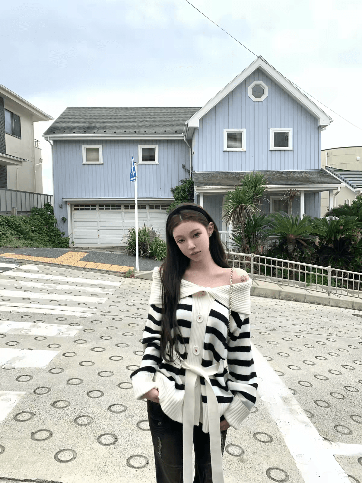 suuuicee 작은 ㅁ 편지 순수한 욕망 오프숄더 폴로 칼라 스트라이프 스웨터 오픈 가디건 허리 수축 루즈핏 니트 재킷 상세 이미지 5