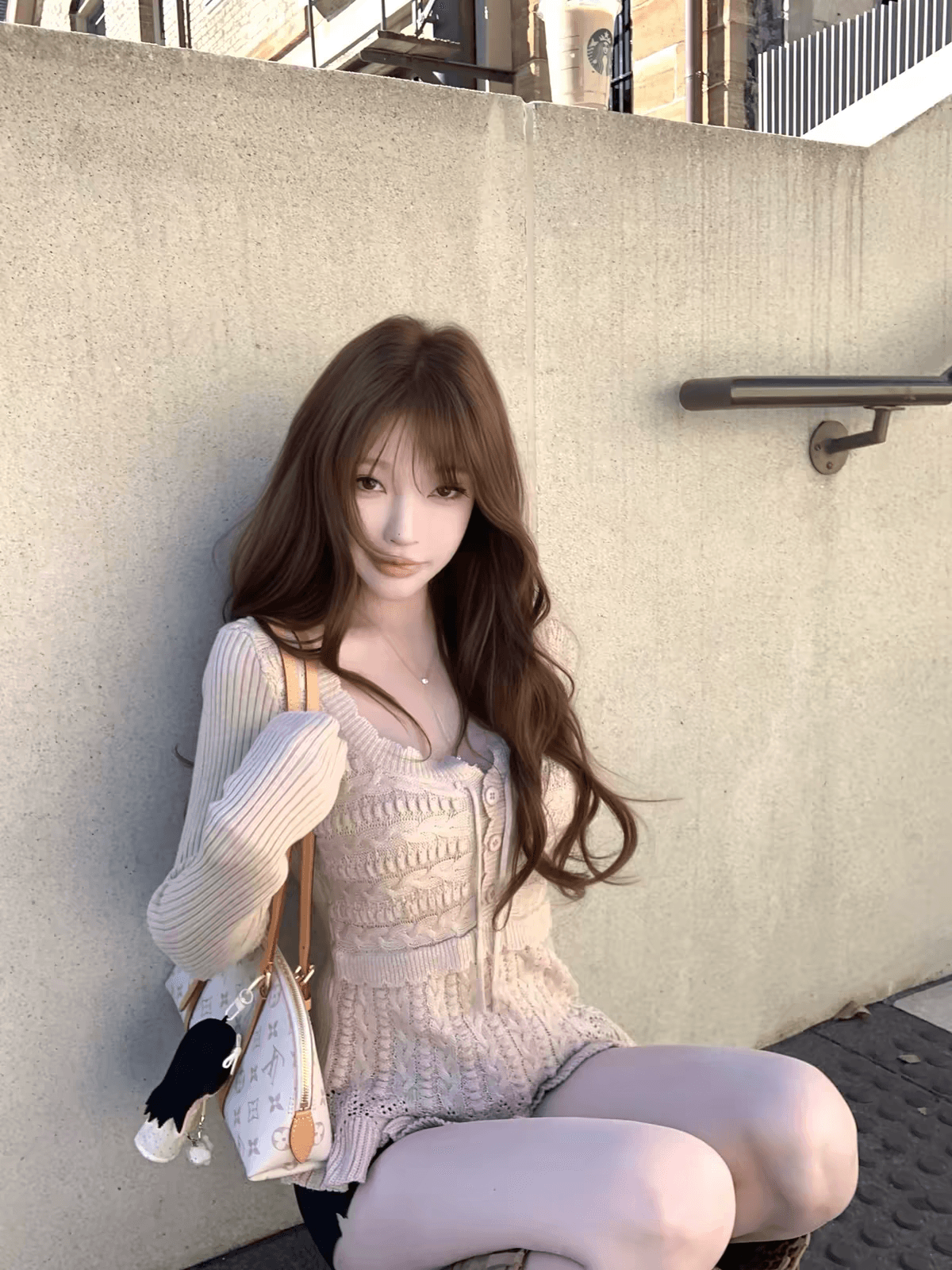 suuuicee 니켈 예 손 편지 이중층 니트 질감 패치워크 순수한 욕망 부서 벨트 측면 칼라 트위스트 꽃 풀오버 상세 이미지 2