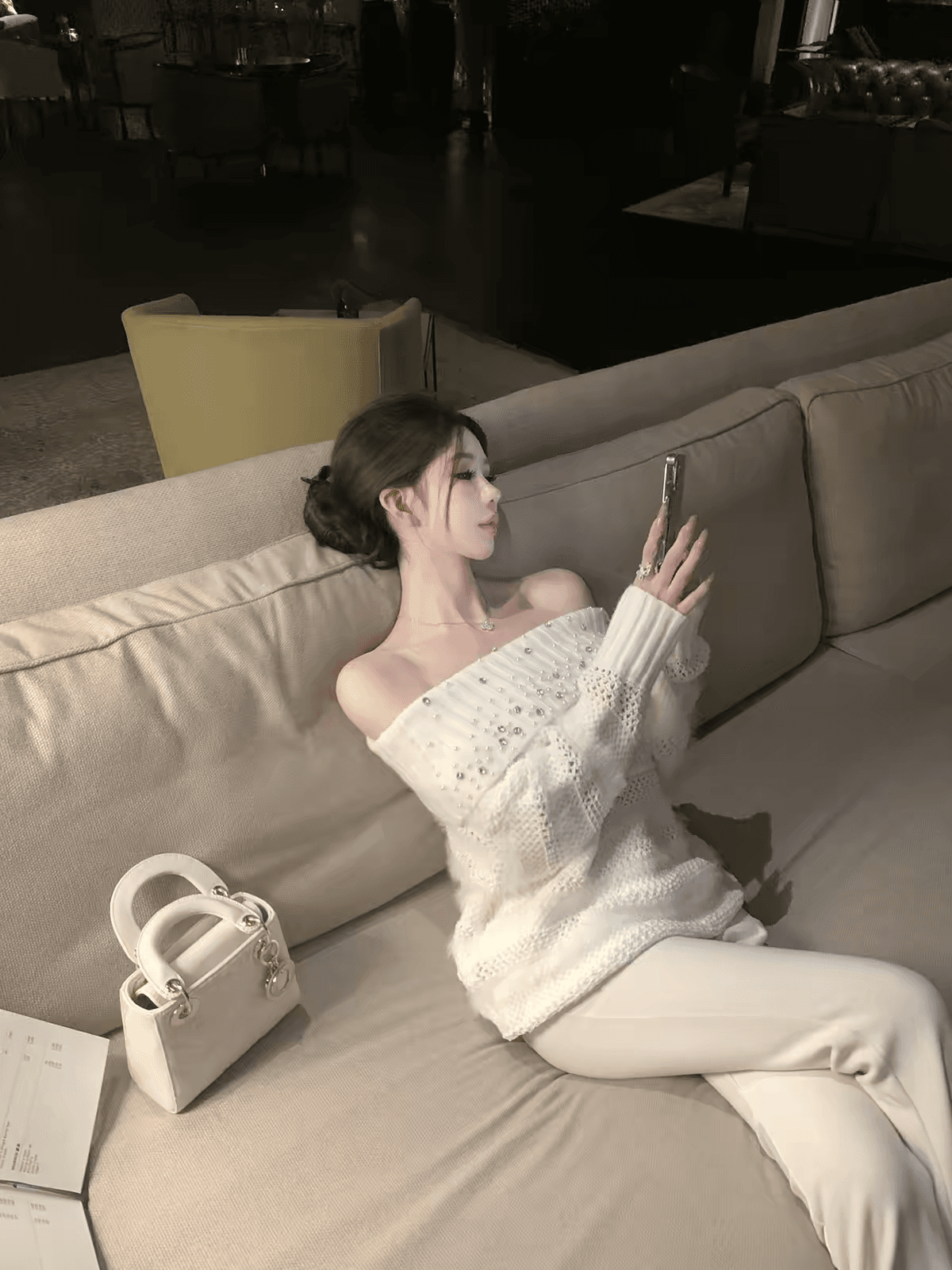 kubiliv 향기로운 분위기 연인 순수한 욕망 섹시함 비즈 박기 보트넥 오프숄더 홀로우 아웃 니트 맨위 스웨터 여자 상세 이미지 2